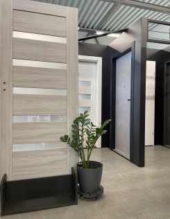 Vastag üvegcsíkos MDF beltéri ajtó ezüst tölgy színben