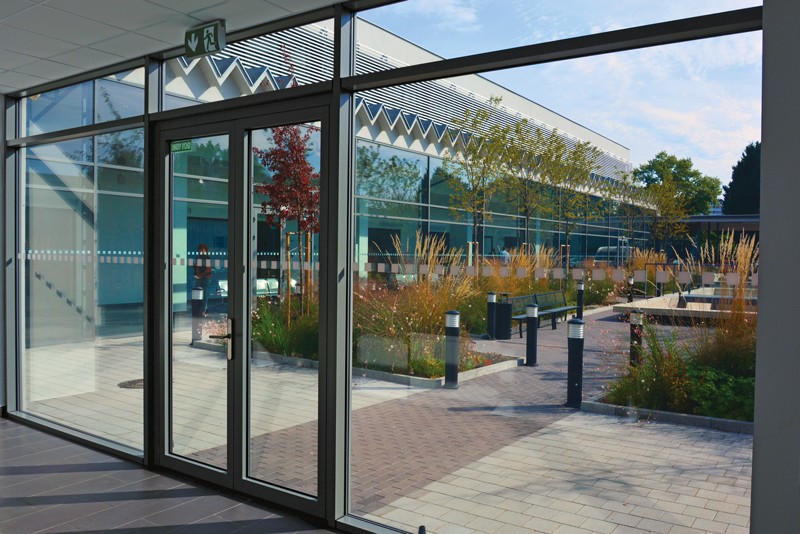 aliplast_ip800_ip800plus_ajtorendszer2